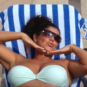 Meet your Posher, Rhayelin